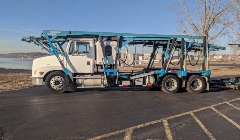 Peterbilt, Freightliner,volvo,car hauler full