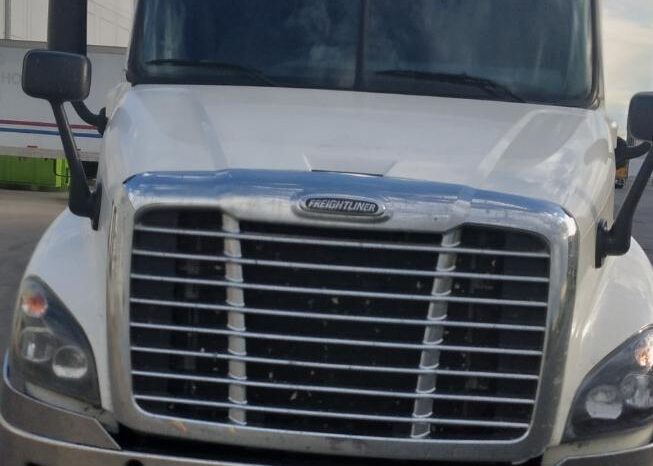 2015 Freightliner Cascadia 125 full