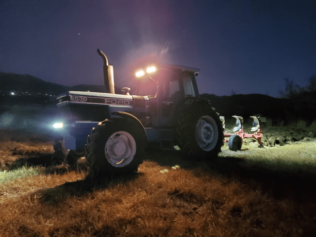 1991 Ford 8830
