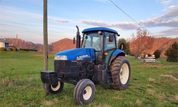 2013 NEW HOLLAND TS6.125