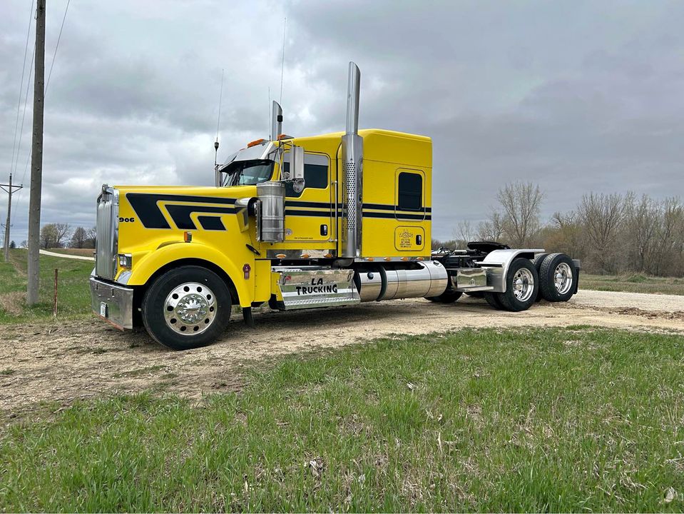 2021 Kenworth w900