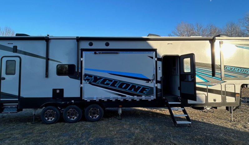 2024 Heartland & 2017 Ram 3500 Laramie DRW full