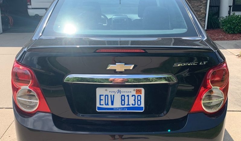 2022 TIFFIN ALLEGRO BUS 45OPP & 2016 Chevy Sonic full
