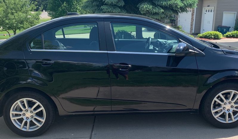 2022 TIFFIN ALLEGRO BUS 45OPP & 2016 Chevy Sonic full
