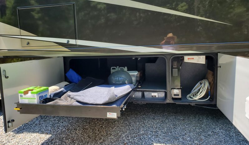 2014 Winnebago Tour 42 QD, full