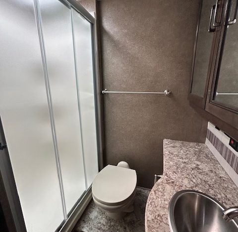 2020 Thor Quantum RW28 full
