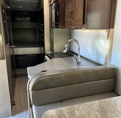2020 Thor Quantum RW28 full