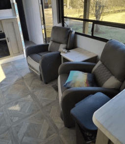 2023 FOREST RIVER WILDWOOD PLATINUM 27RK full