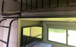 2023 FOREST RIVER WILDWOOD HERITAGE GLEN 353BED full