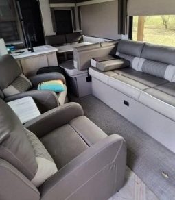 2023 FOREST RIVER WILDWOOD PLATINUM 27RK full