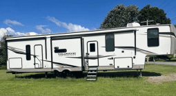 2023 FOREST RIVER WILDWOOD HERITAGE GLEN 353BED full