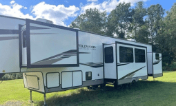 2023 FOREST RIVER WILDWOOD HERITAGE GLEN 353BED full