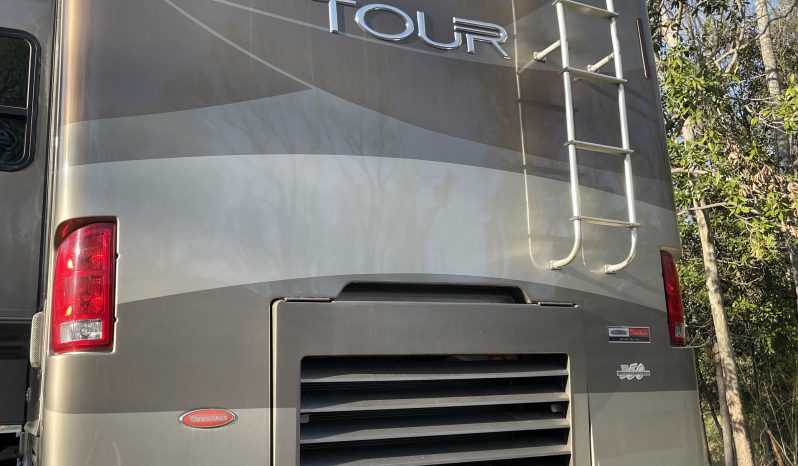 2006 Winnebago Tour – 40FD – Custom Bunk House full
