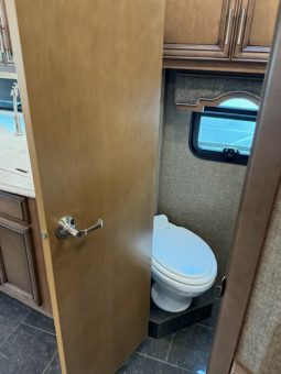 2019 NEWMAR VENTANA 4037 full