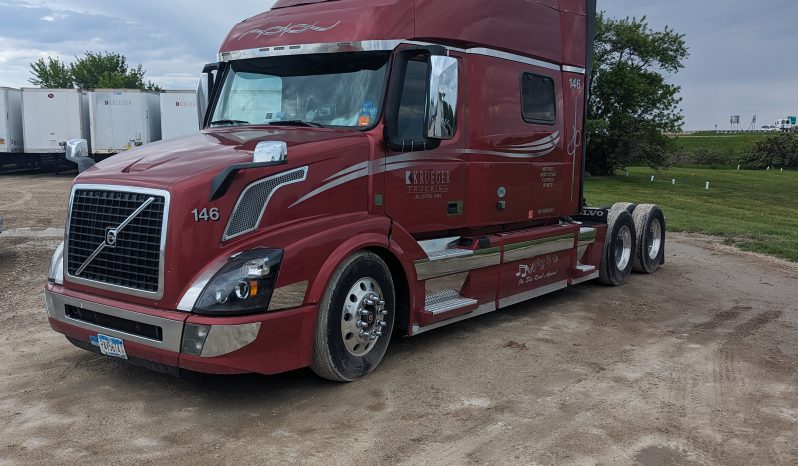 2016 Volvo VNL42T730 full