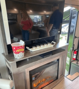 2022 WINNEBAGO FORZA 34T full
