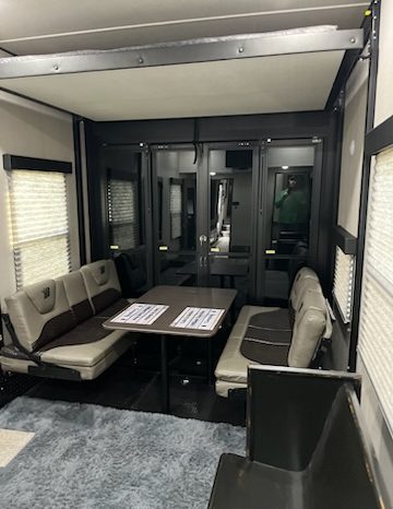 2022 GRAND DESIGN MOMENTUM M CLASS 381MS full