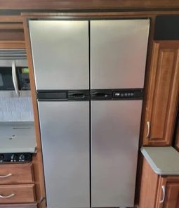 2004 FLEETWOOD EXCURSION 39L full