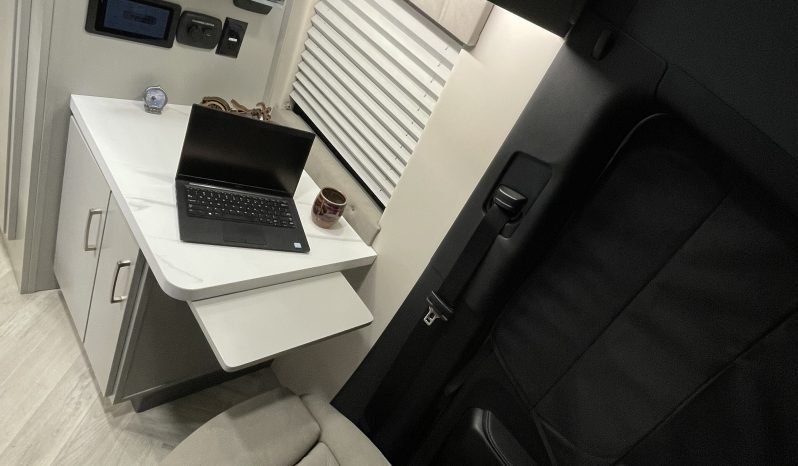2025 COACHMEN GALLERIA LI3 24A full