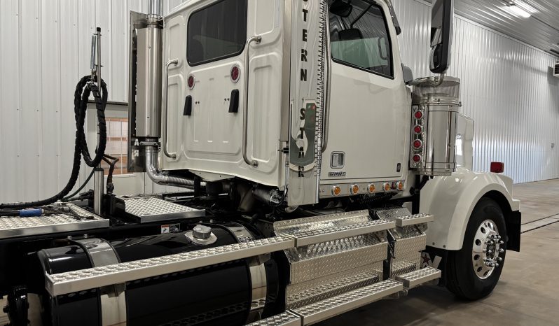 2022 WESTERN STAR 4900EX full