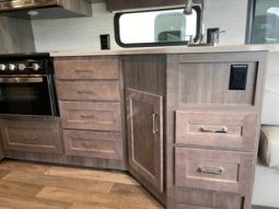 2021 WINNEBAGO VISTA 29V full