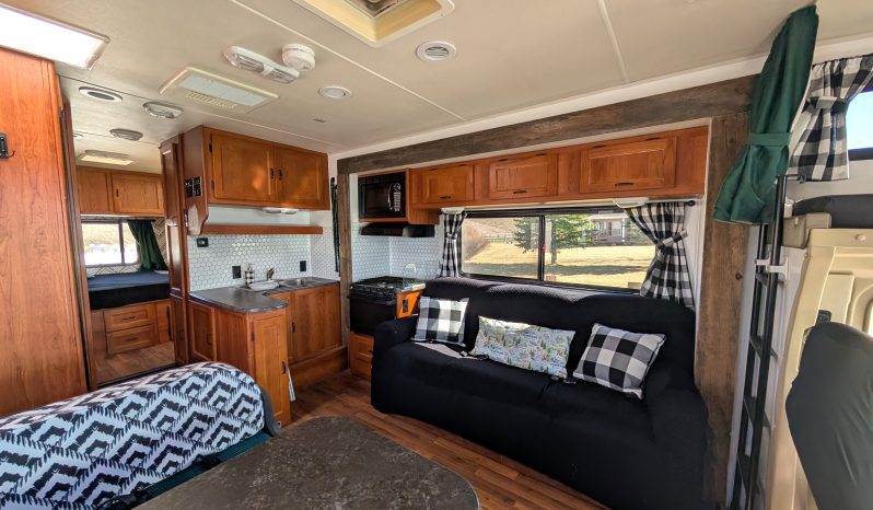 2012 COACHMEN FREELANDER 26QB full