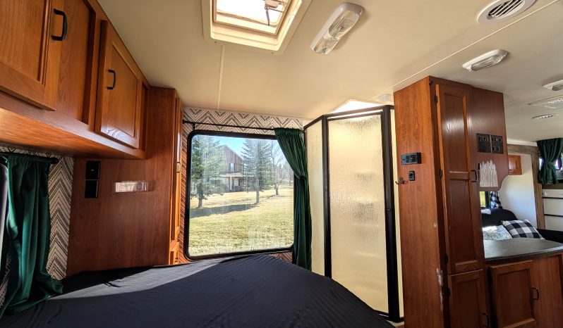 2012 COACHMEN FREELANDER 26QB full