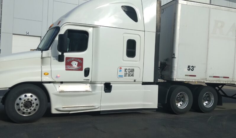 2015 Freightliner Cascadia 125 full