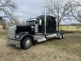 2023 KENWORTH W900