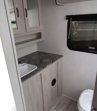 2022 Coachman Spirit Ultra Lite full