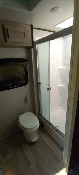 2022 Coachman Spirit Ultra Lite full