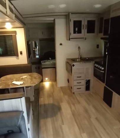 2022 Coachman Spirit Ultra Lite full
