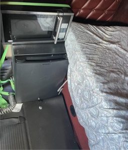 2011 FREIGHTLINER 122SD full