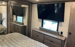 2021 forest river cedar creek 355LF full