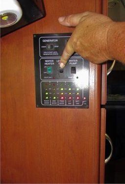 2015 WINNEBAGO MINNIE WINNIE 27Q full