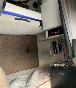 2015 VOLVO VNL64T670 full