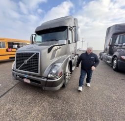 2015 VOLVO VNL64T670 full