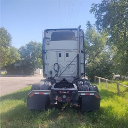 2016 FREIGHTLINER CASCADIA 125 full