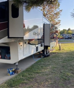 2018 FOREST RIVER CEDAR CREEK CHAMPAGNE 38EL full