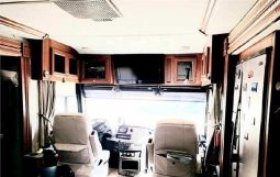 2009 FLEETWOOD REVOLUTION LE 42K full