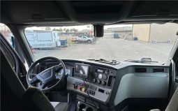 2018 FREIGHTLINER CASCADIA 126 full