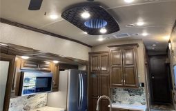 2018 FOREST RIVER CEDAR CREEK CHAMPAGNE 38EL full