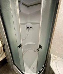 2021 FOREST RIVER CHEROKEE ALPHA WOLF 33BH-L full