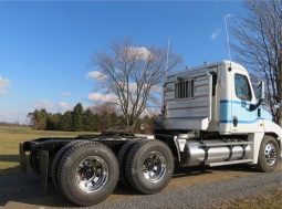 2010 Freightliner Cascadia 125 “Day Cab” full
