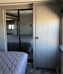 2020 KEYSTONE RV CO MONTANA HIGH COUNTRY 330RL full