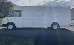 2012 FREIGHTLINER MT45 full