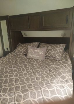 2021 Forest River Cherokee Grey Wolf full