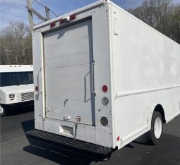 2012 FREIGHTLINER MT45 full