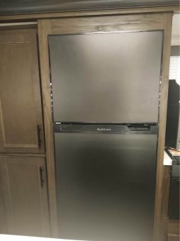 2021 Forest River Cherokee Grey Wolf full