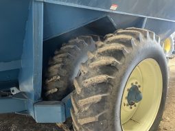 1995 Kinze 1040 Row Crop Cart full